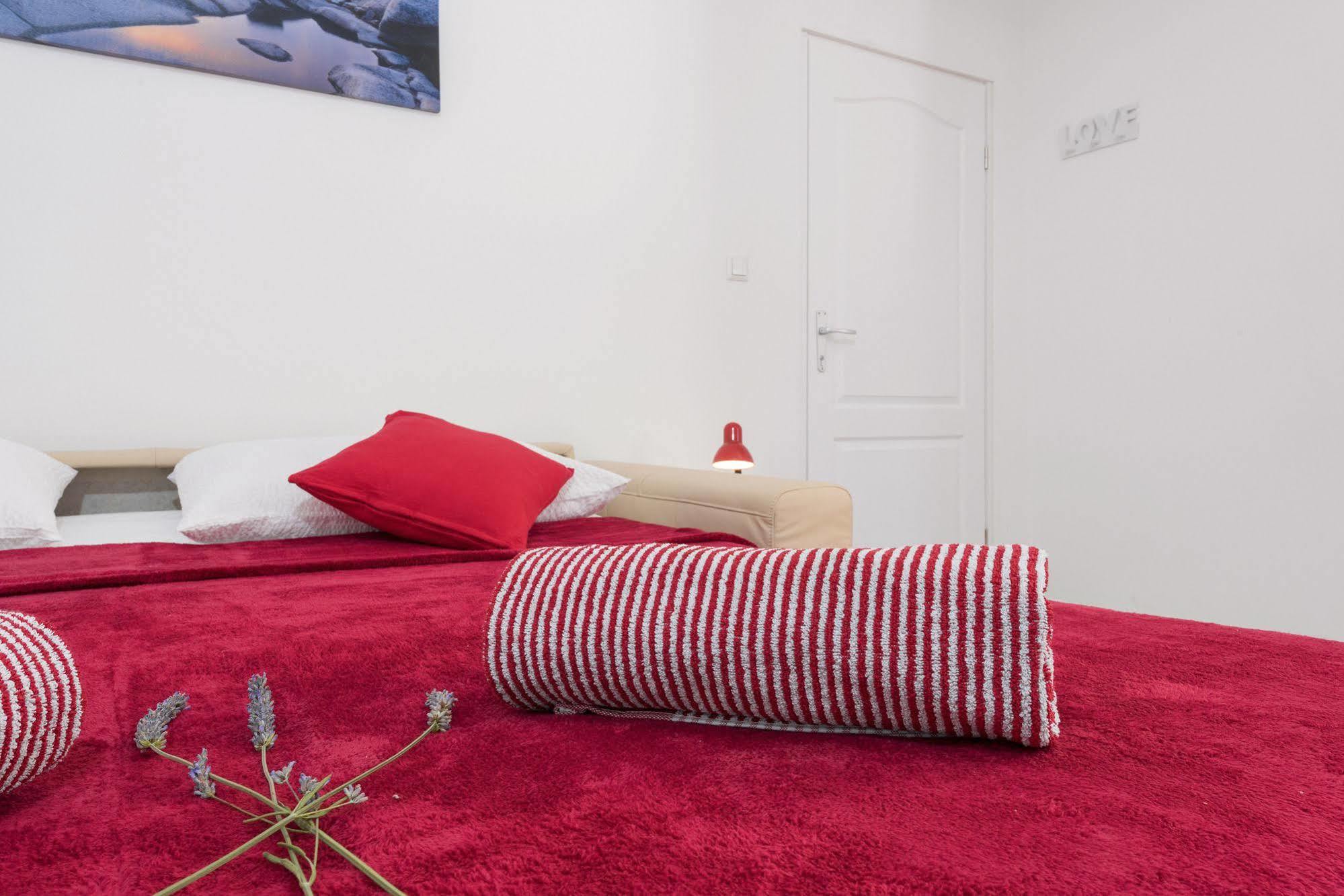 Apartments Nona 1 Хвар Экстерьер фото