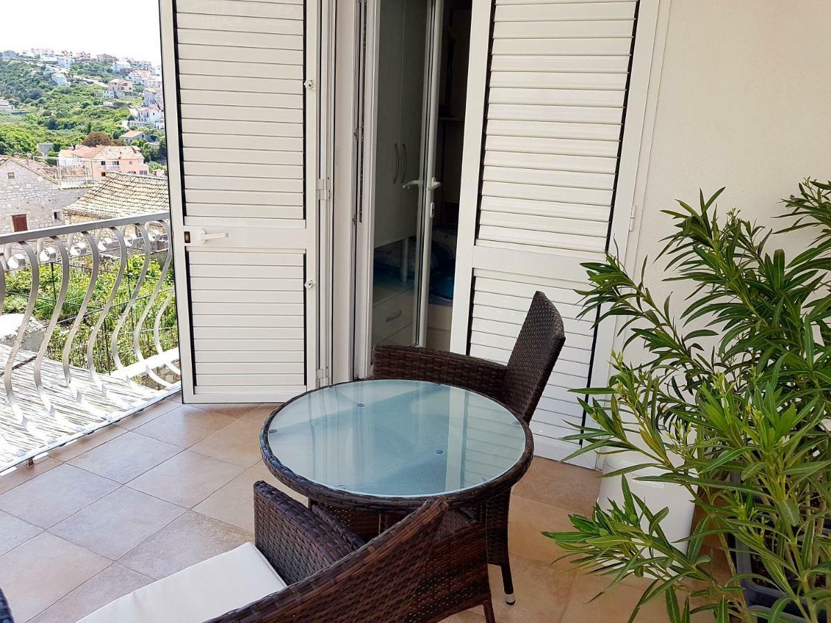 Apartments Nona 1 Хвар Экстерьер фото