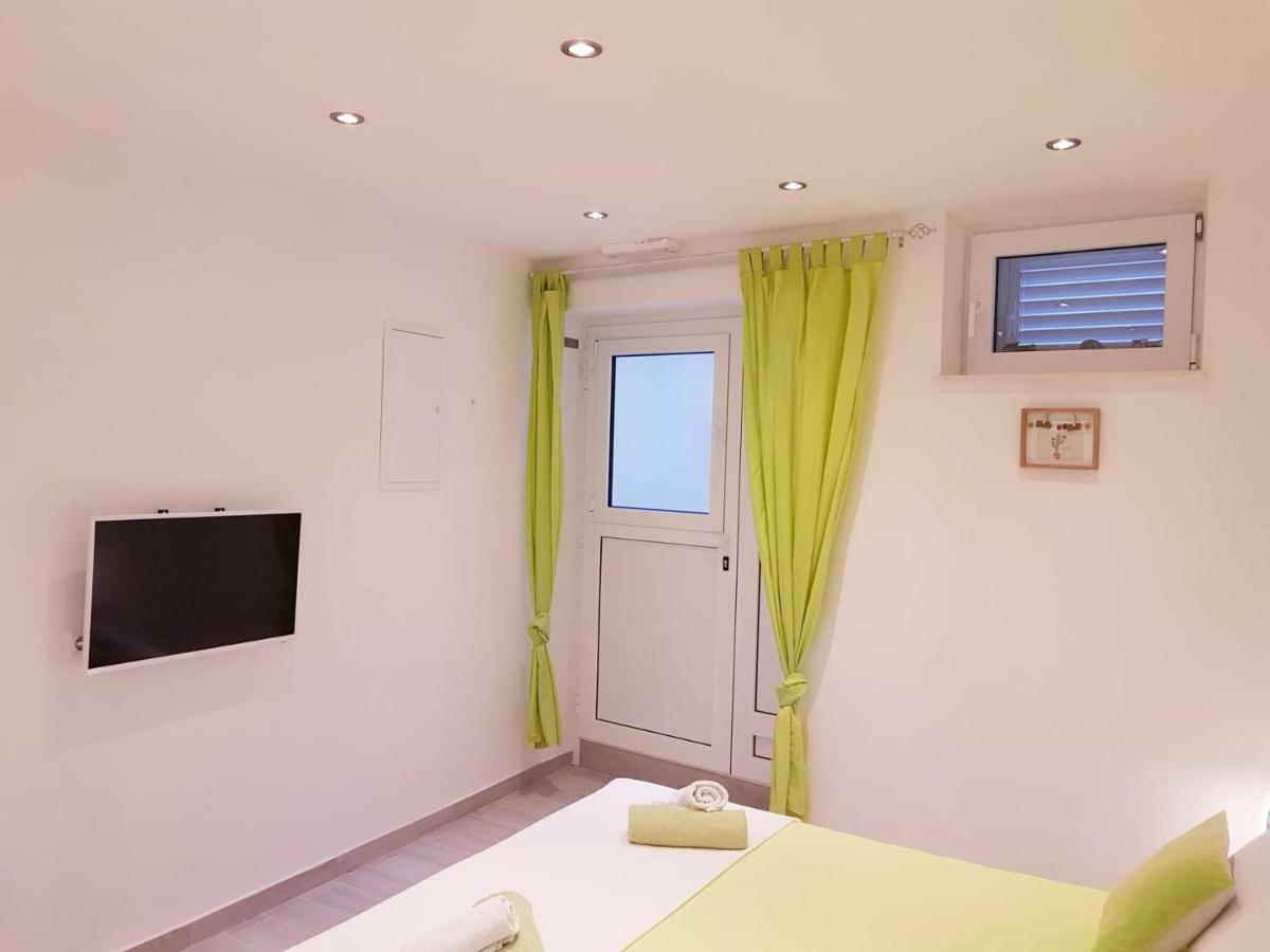 Apartments Nona 1 Хвар Экстерьер фото